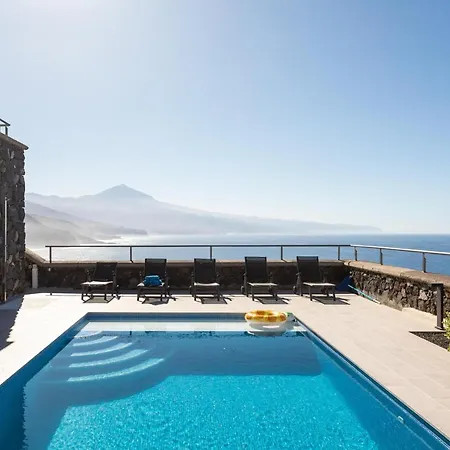 Prime Sea And Mountain Views With Pool 펜션