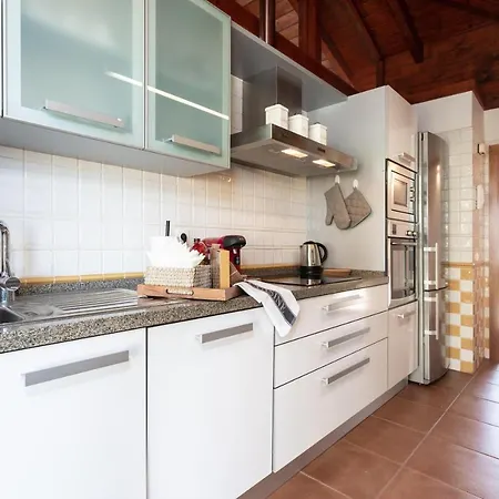 Дом отдыха Prime Sea And Mountain Views With Pool El Pris
